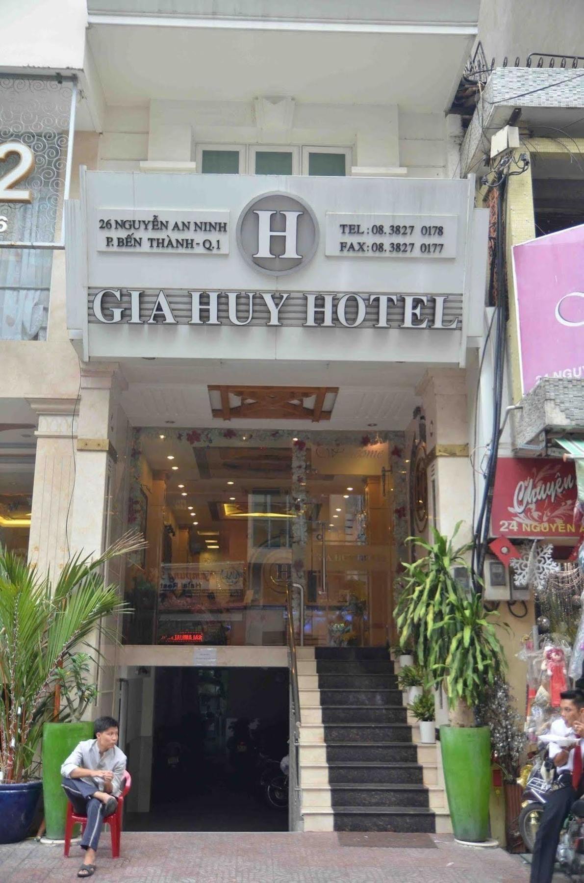 Gia Huy Hotel Ho Chi Minh City Exterior photo